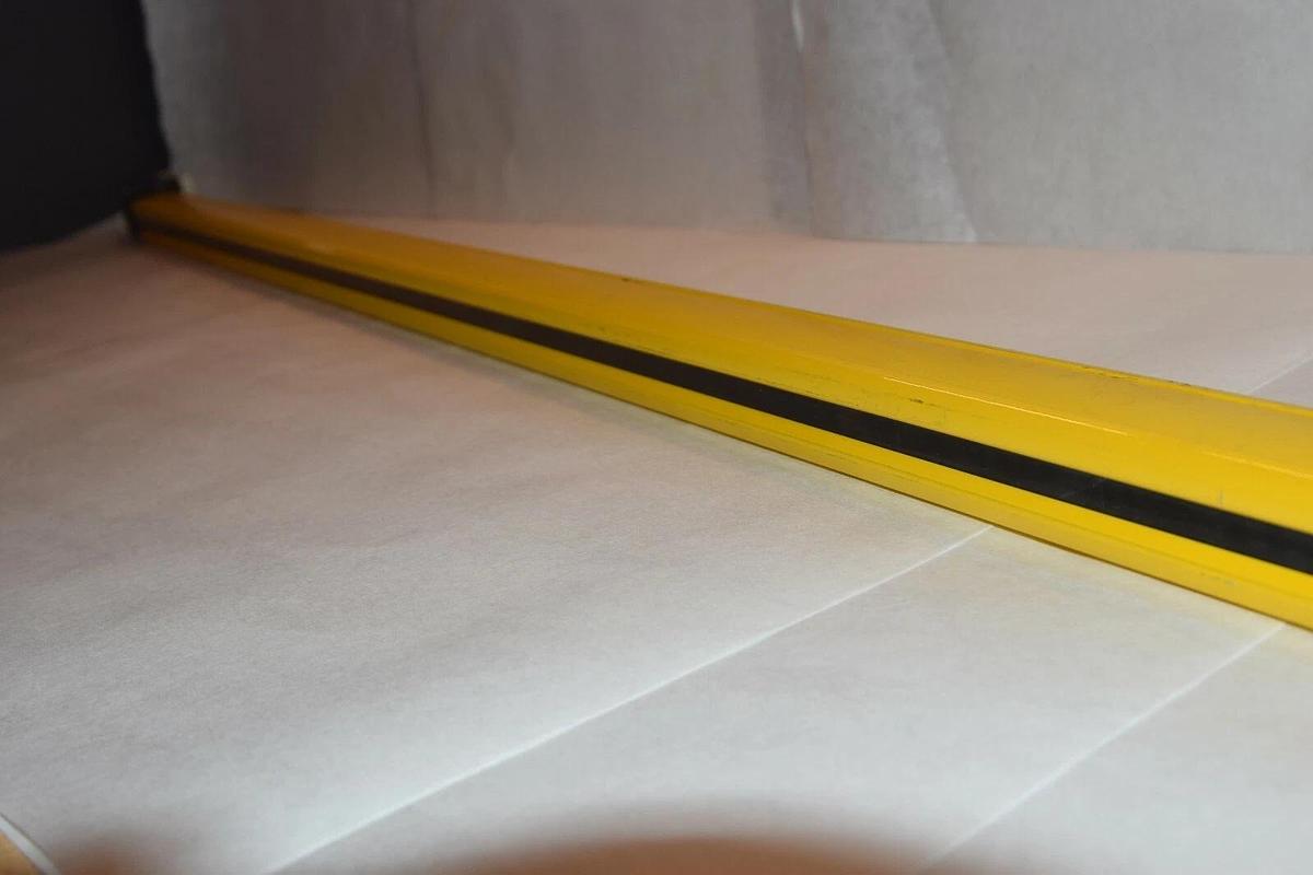 Used Keyence Light Curtain Receiver GL-R64H-R 1260mm  GLR64HR