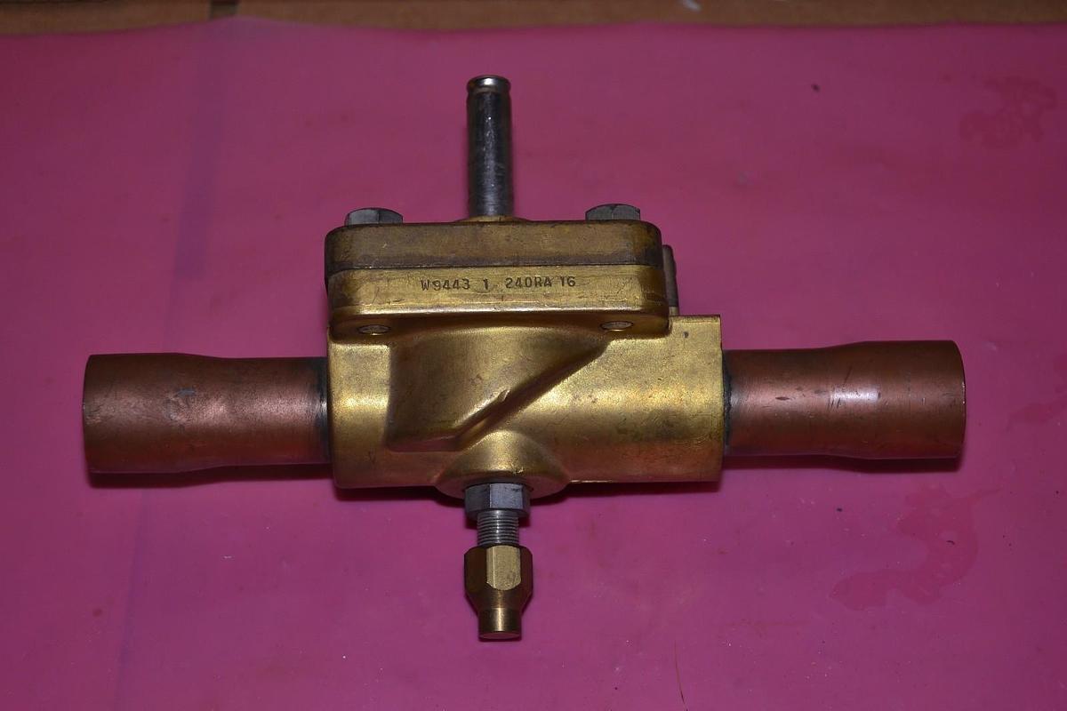 Used NO NAME SOLENOID VALVE W9443 1 240RA 16