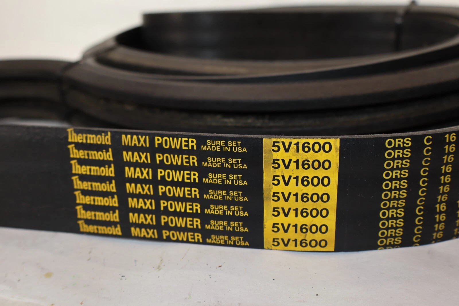 (NEW) THERMOID 5V1600 , 5V1600/3 3/5V1600 3-Rib Maxi Power V-Belt USA