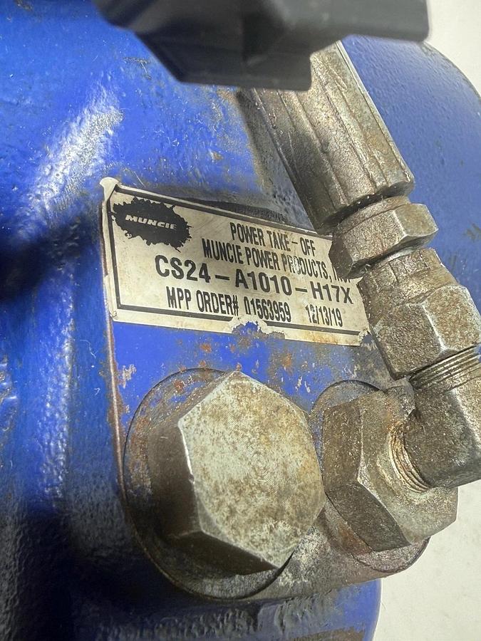 Used Muncie Power Products CS24-A1010-H17X PTO Clutch Shift Power Take Off