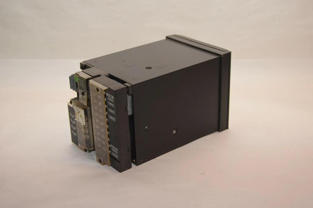 Used JOHNSON YOKOGAWA 436004 100-240Vac 50/60Hz Data Chart Recorder