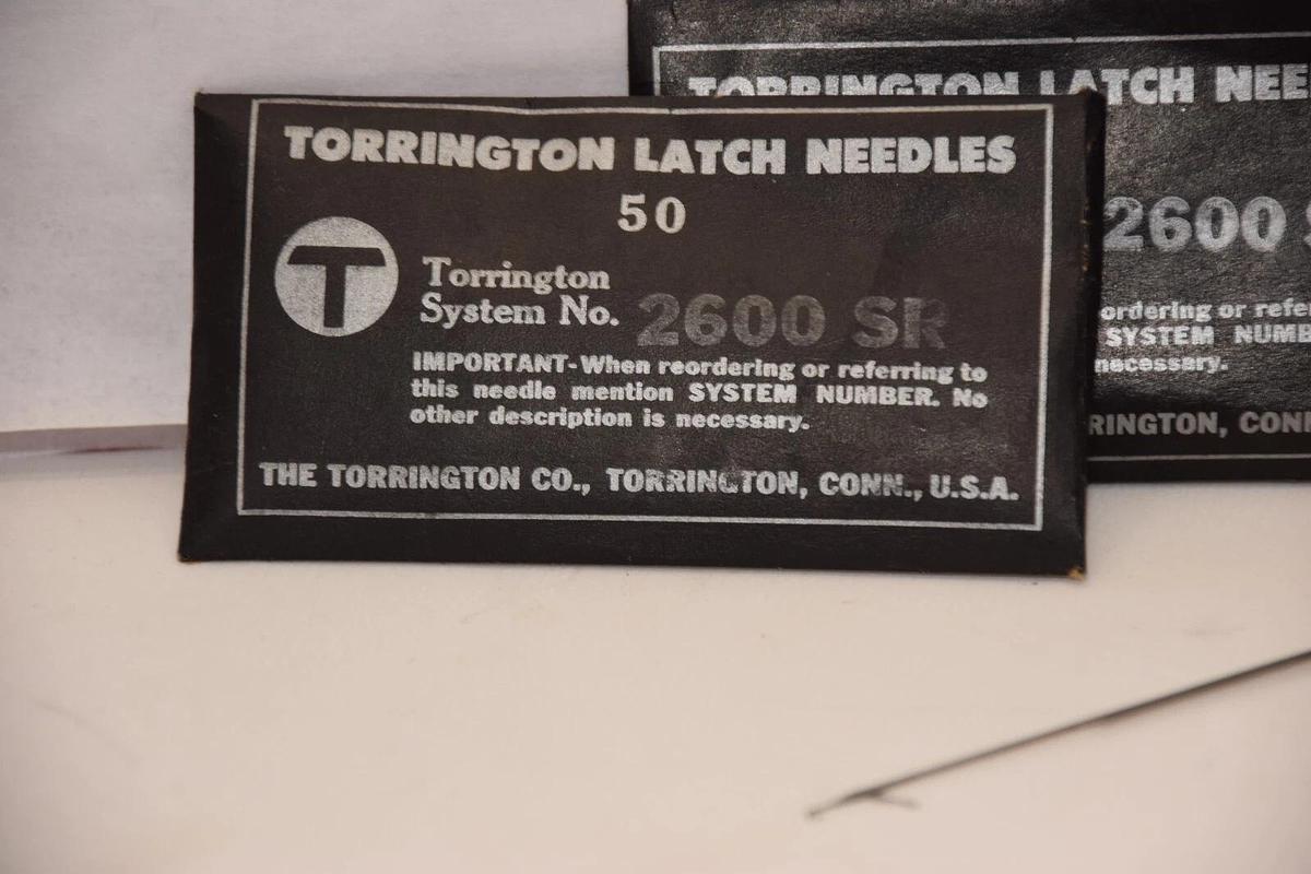 (NEW - Approx. 150) TORRINGTON 2600 SR , 2600SR Latch Needle