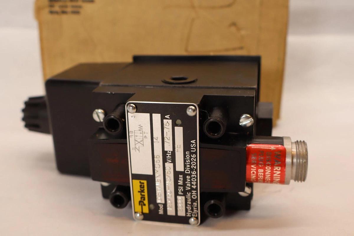 (NEW) PARKER D3W1BNYC56-14 110/120V , .72-.75A , 3000psi Flow Control Valve