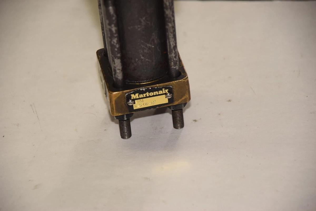 MARTONAIR S 546-1-1/4" 1" STROKE 1-1/4" BORE PNEUMATIC CYLINDER NEW