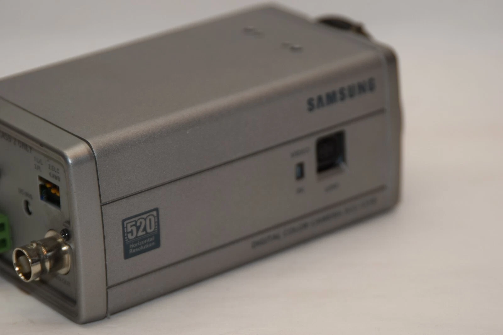 Used SAMSUNG SCC-131B Digital Color 520 Horizontal Resolution 24V 3W Security Camera