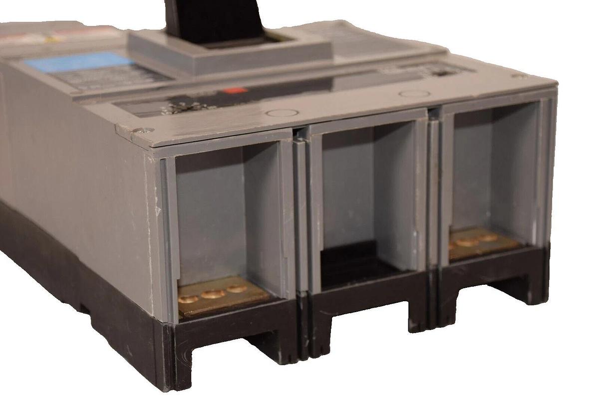 Used Siemens Sentron Circuit Breaker JXD62B250 250 Amp 250A 2p 600v JXD6-A 250a trip