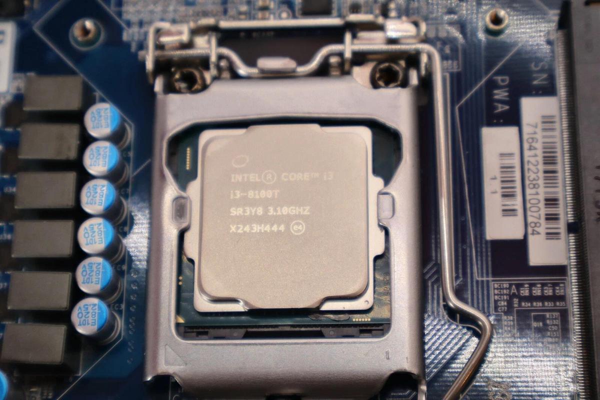 Used SIEMENS / FOXCONN PWA: 1.1 , PEXP16-RX1 , PCIE CAN , KVR26S19D8/16 Motherboard