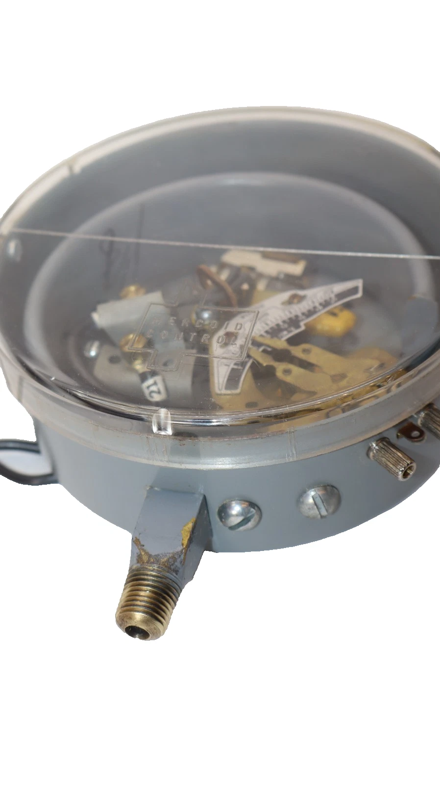 Used Mercoid Control DA 31-2 RG9 10-300psig 120-240V 1/4" Pressure Switch