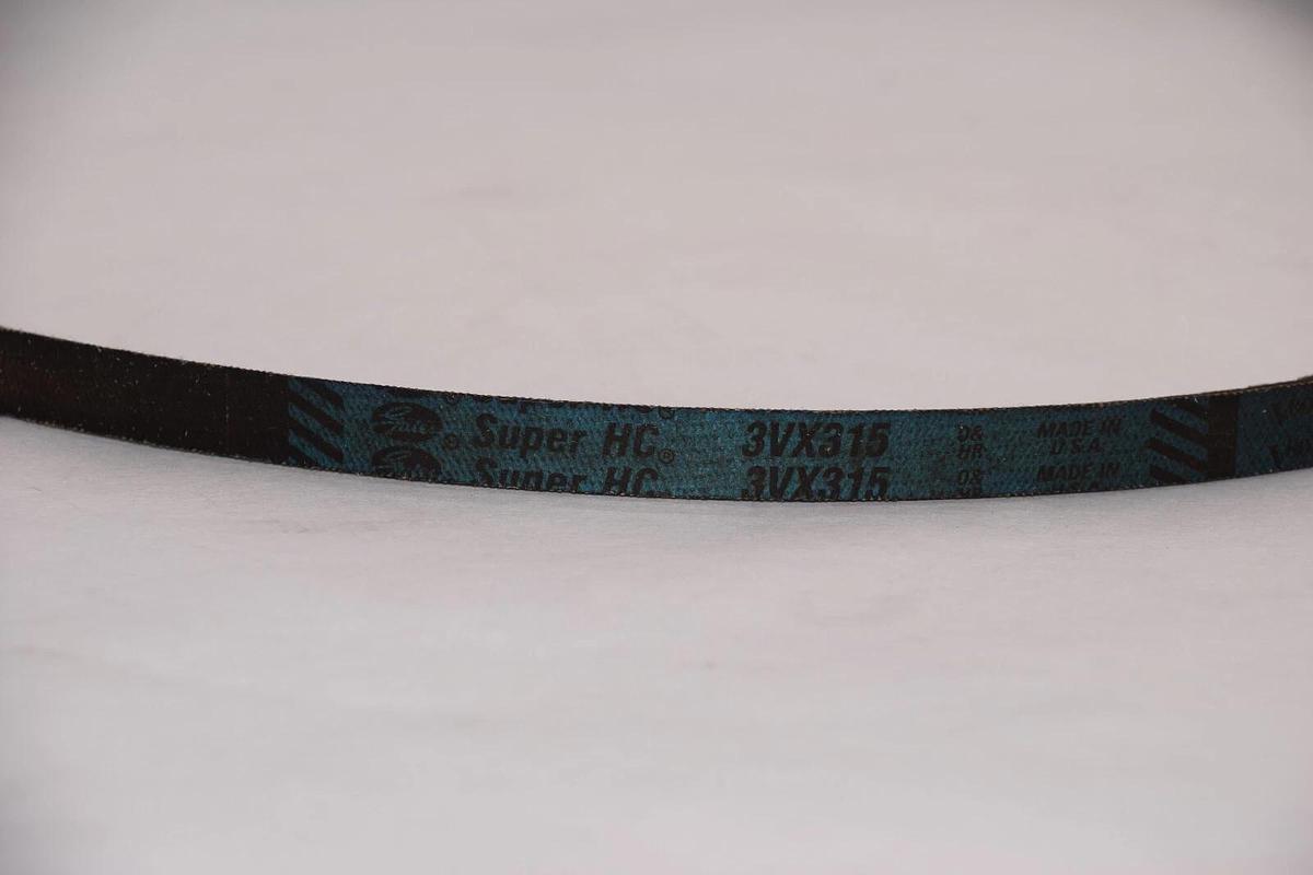 (NEW) GATES 3VX315 Super HC V-Belt USA