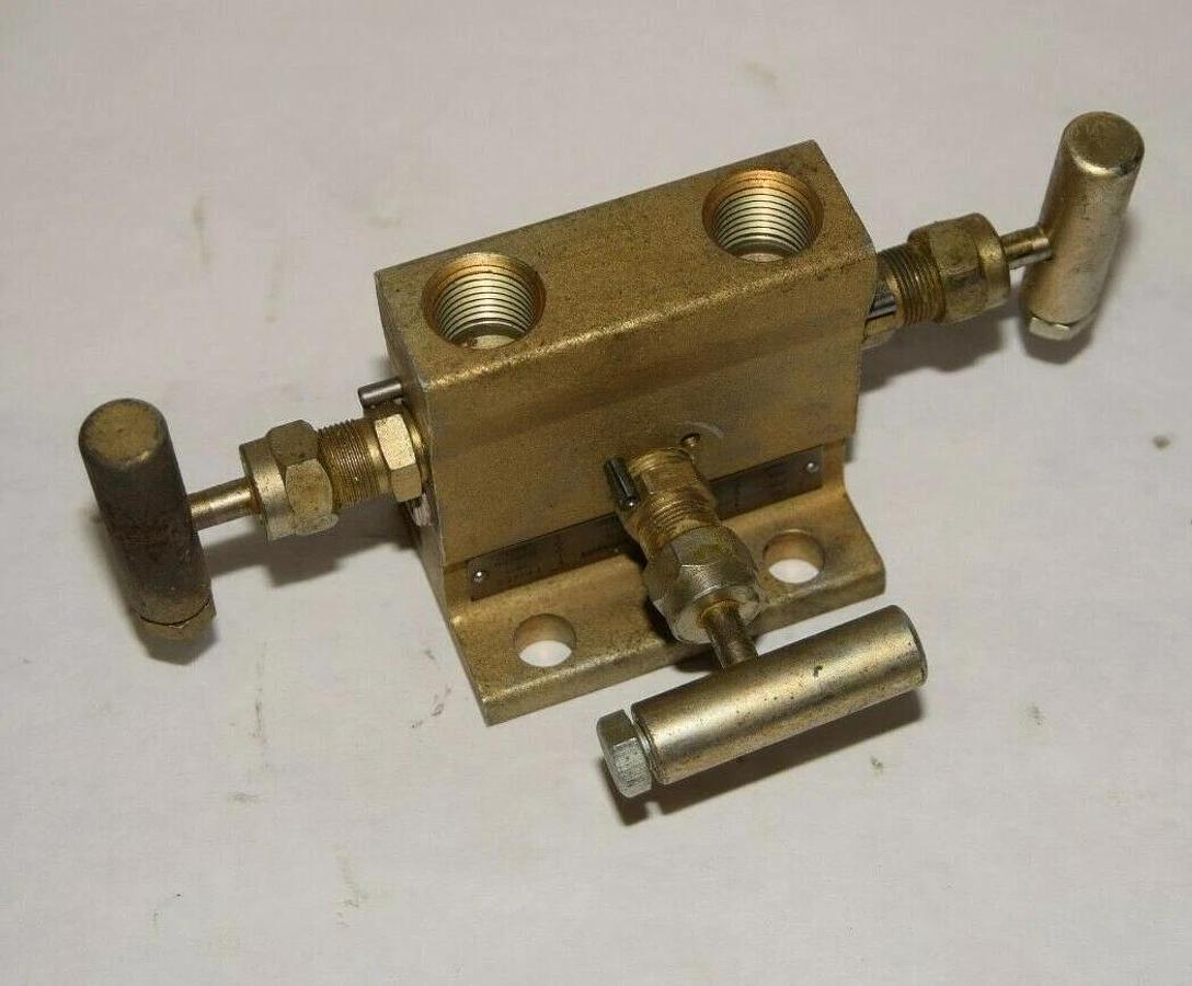 (NEW) ANDERSON GREENWOOD M4TVC-T 2-2579-1 Instrument Manifold Valve