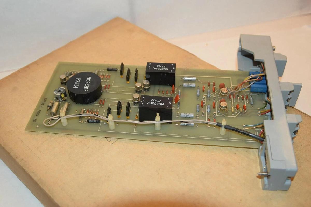 (NEW) FOXBORO 2AI-I2V 2AII2V TUT-1A TUT-1B 4-20Ma Converter Current Voltage