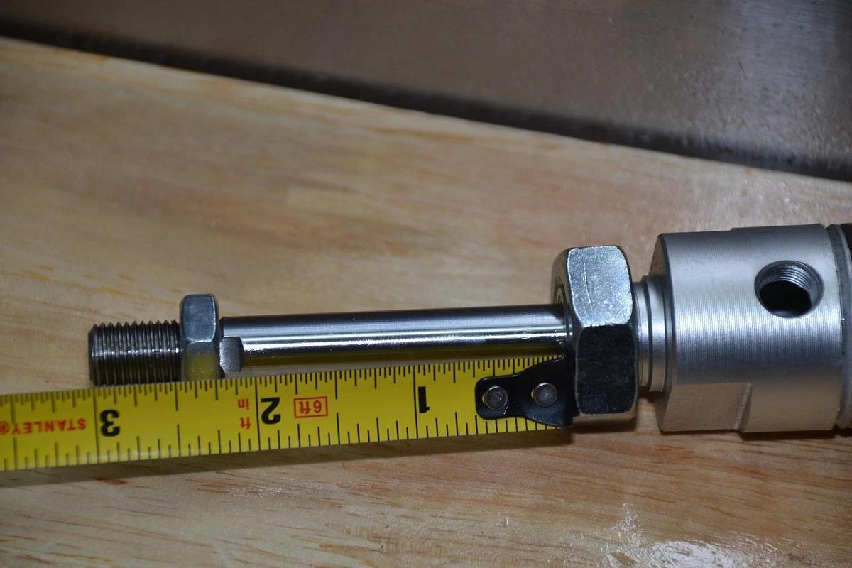 SMC DUAL ACTING AIR PNEUMATIC CYLINDER 2" stroke NCME125-0200C NCME1250200C  NEW