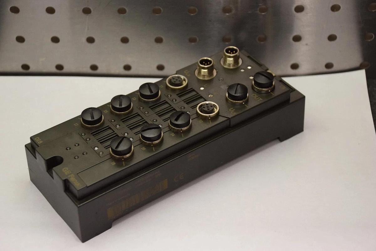 Used GE FANUC  IC677DBI008-AA 24VDC, 8Pts, DI8