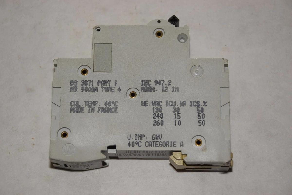 Used MERLIN GERIN C60H D4A MULTI9 240/415V 15kA SINGLE POLE CIRCUIT BREAKER