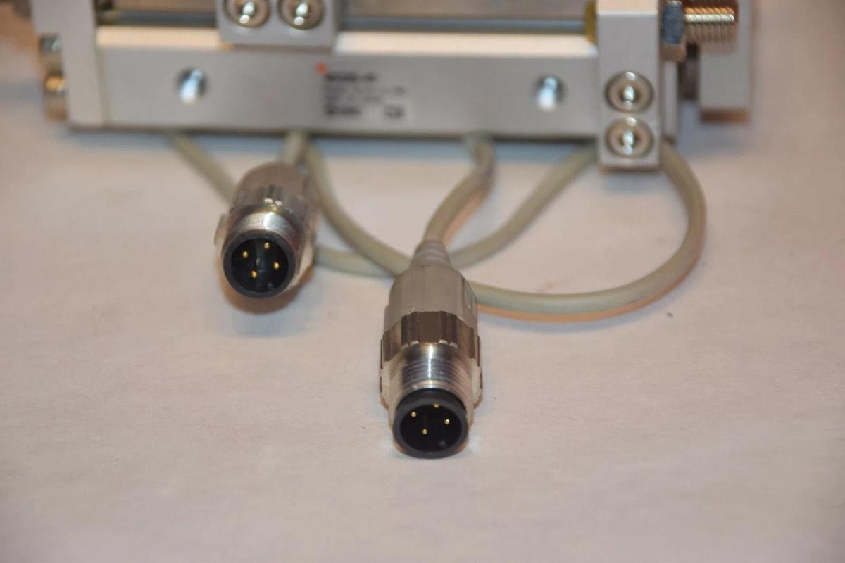 Used SMC MXQ12-40 0.15-0.7MPa AIR/PNEUMATIC SLIDE TABLE