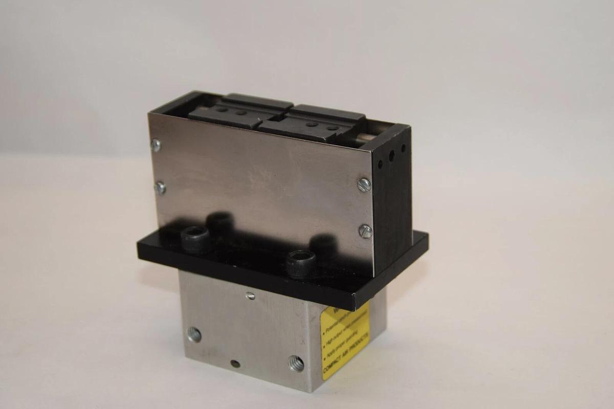 (NEW) COMPACT AIR PBG202X12 Pneumatic Gripper