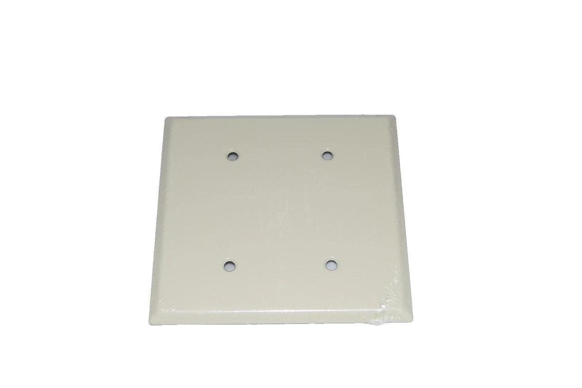Mulberry 2 Gang Blank Cover w/ Mounting Straps 84122 Smooth Ivory *Lot of 10 NEW