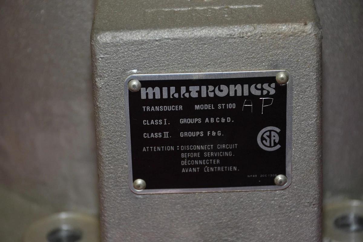 Used MILLTRONICS TRANSDUCER ST 100 AP ST-100-AP ST100AP