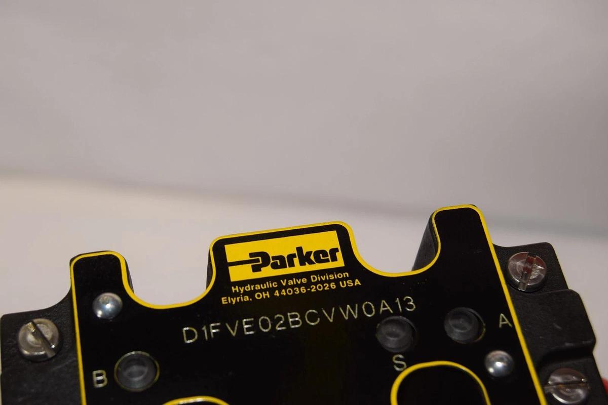 PARKER Proportional Servo Valve D41FLE21DC4NW0013 D1FVE02BCVW0A13 (NIB)