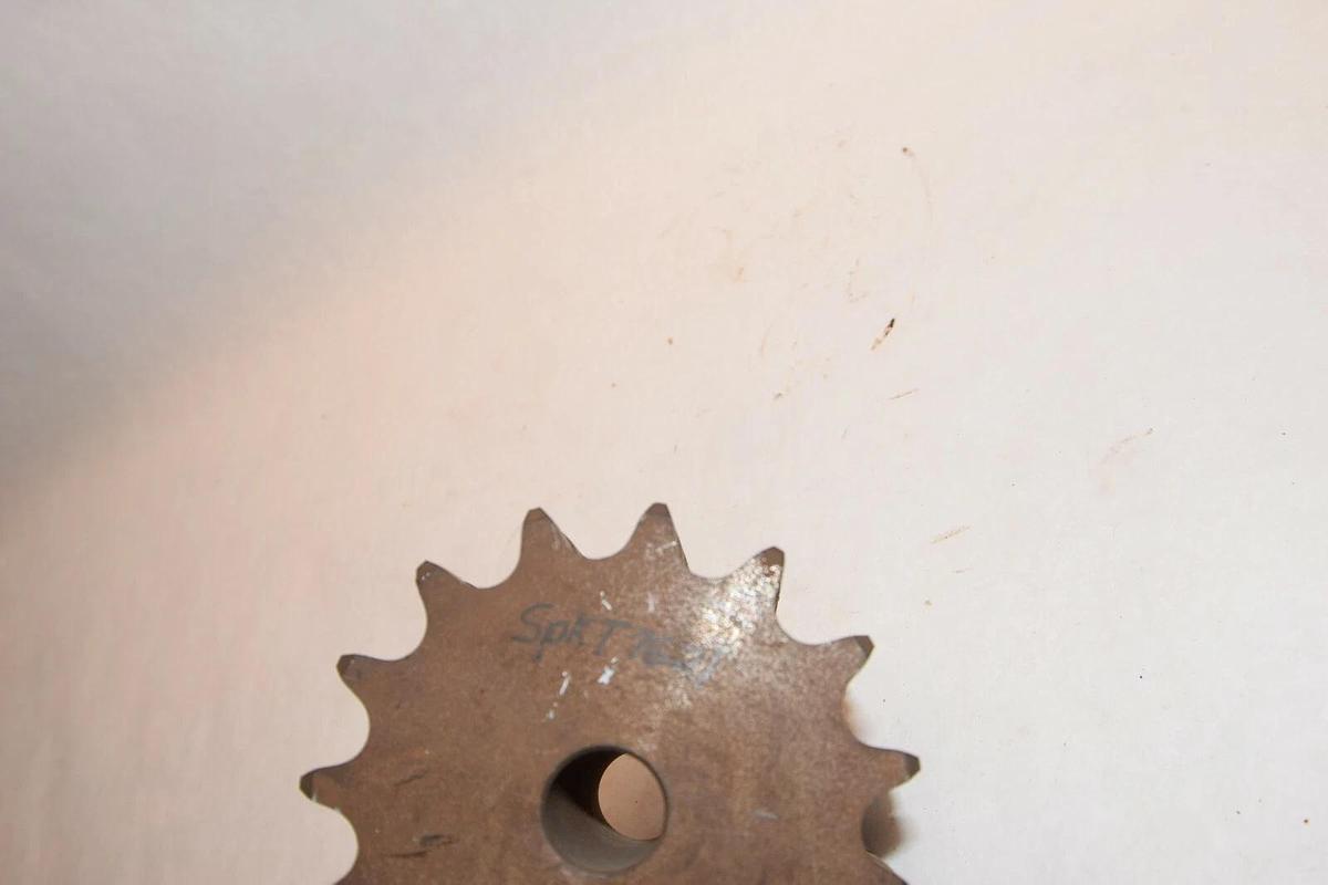 (NEW) AMETRIC SPKT7621 15 Tooth 1" Pitch Unbored Sprocket