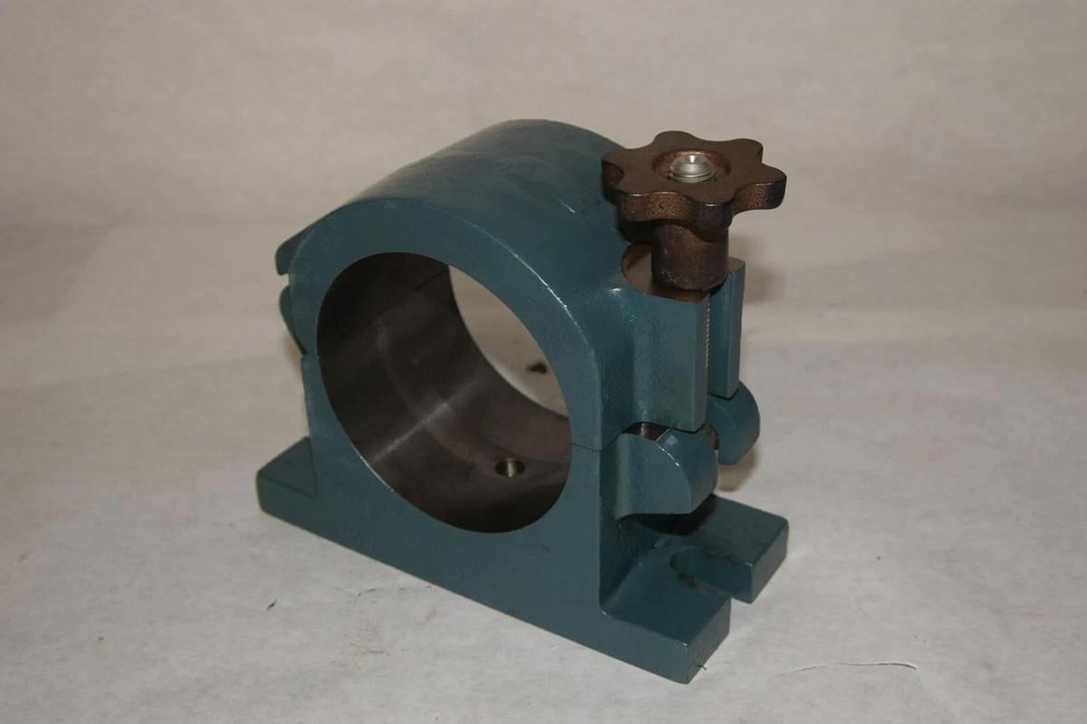 Used (New) Dodge HS2-HC-569 HS2HC569 067135 Hinged Cap Barring Housing