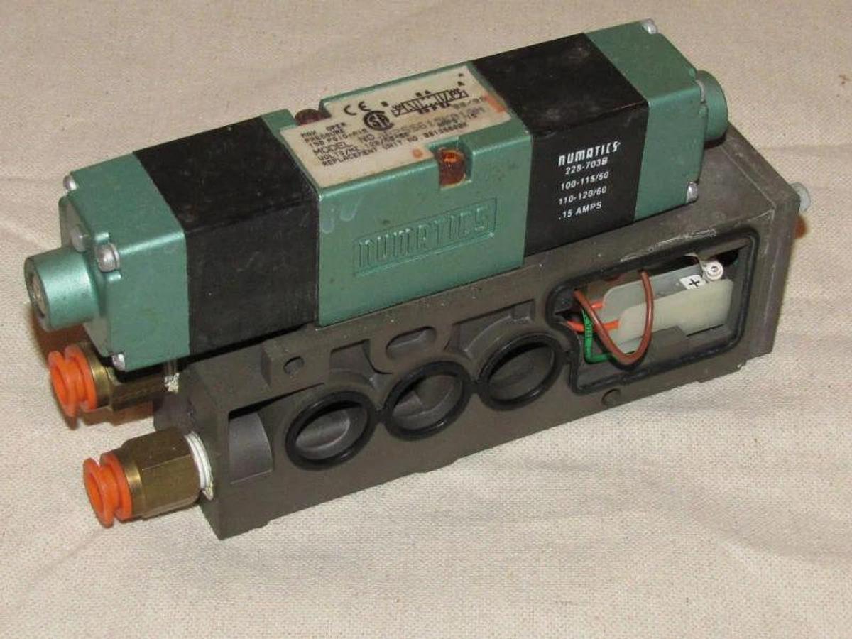 Used Numatics Valve 082SS615K019M 120v 150psi