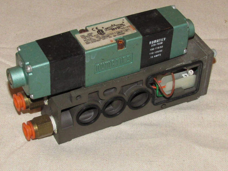 Used Numatics Valve 082SS615K019M 120v 150psi