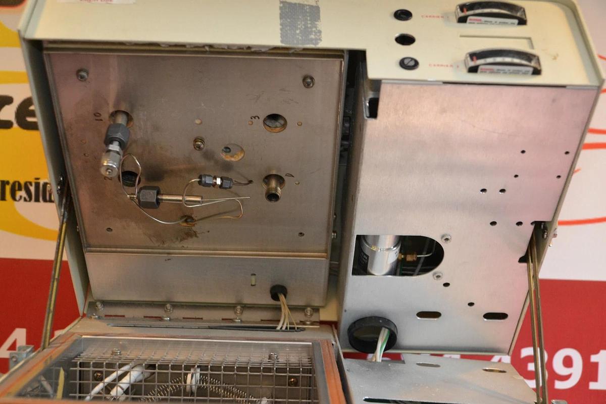 Used HNU Systems Gas Chromatograph GC-301 GC301 GC 301 115 V 115V 10A 10 A AMPS