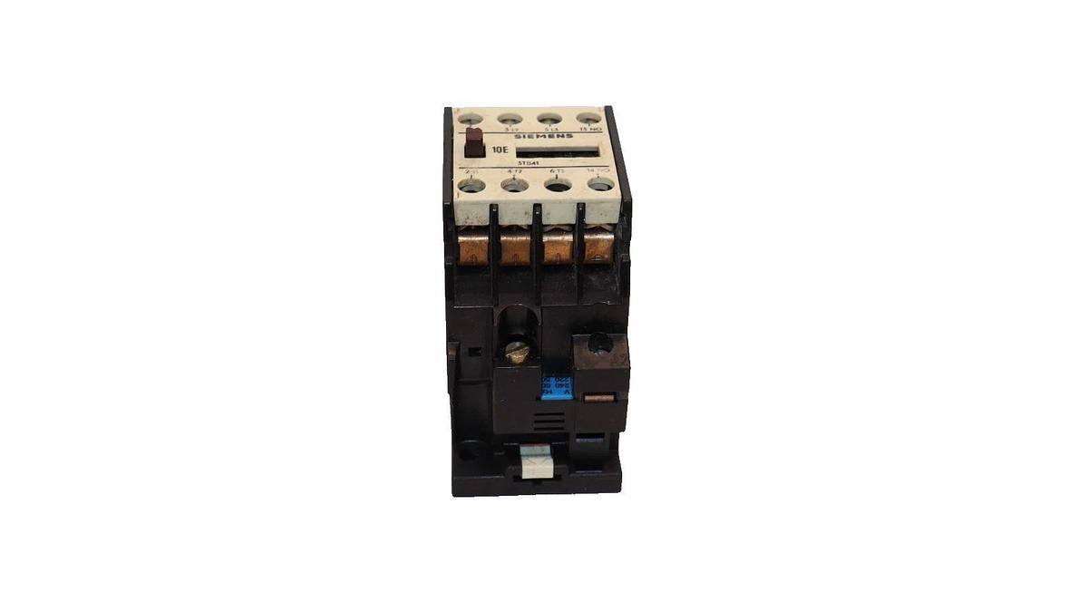 Used Siemens  Contactor 3TB41 10E 220/230v Coil  50/60Hz