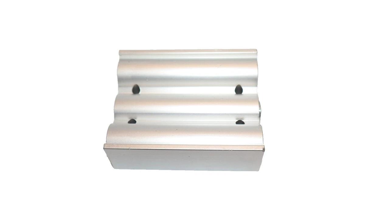 (NEW) SMC SS5Y5-20-03-00T , SS5Y5200300T Manifold Base