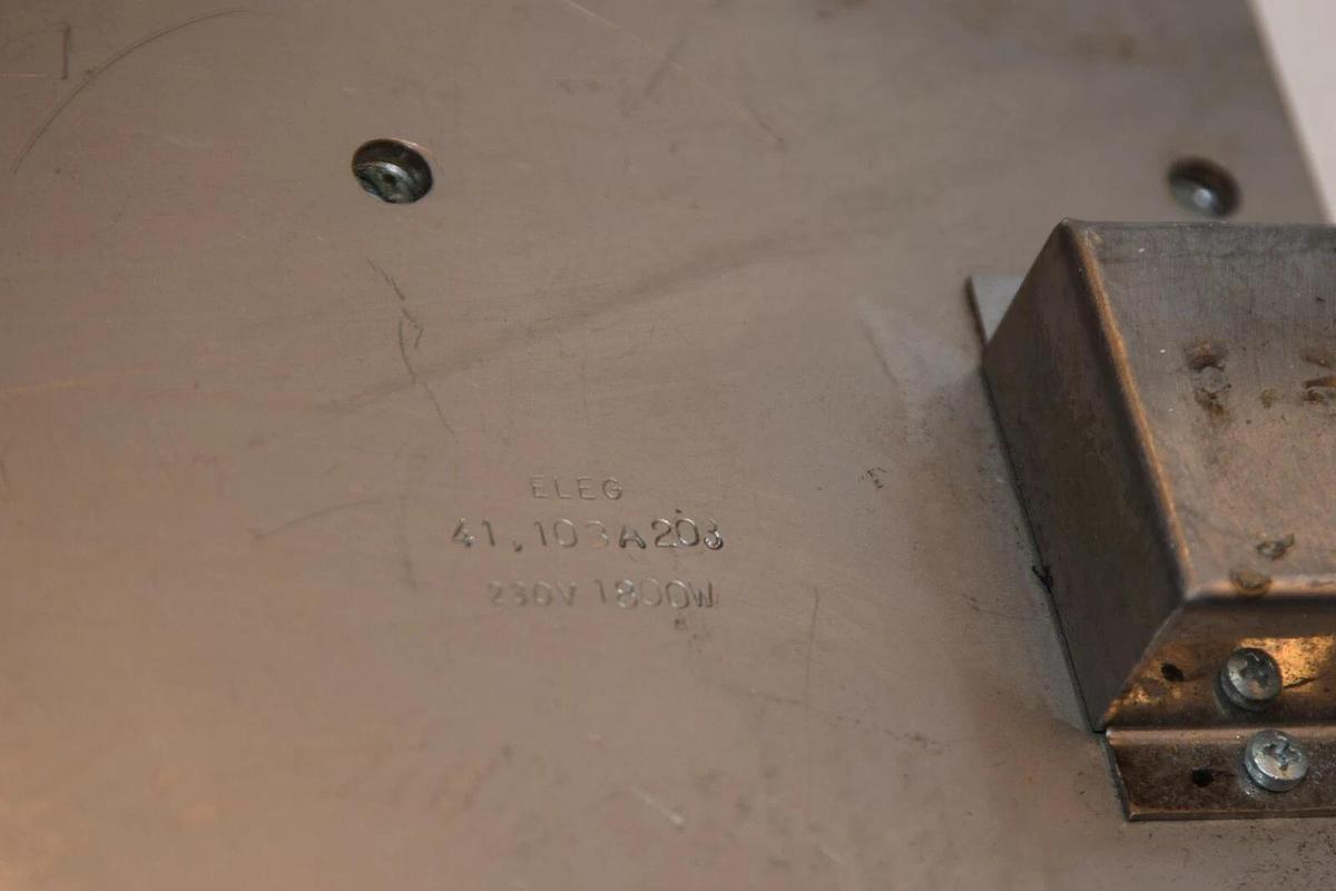 (NEW) ELEG 230V 1800W 41.103A203 Approx. 10.5" x 10.5" Heating Element Plate