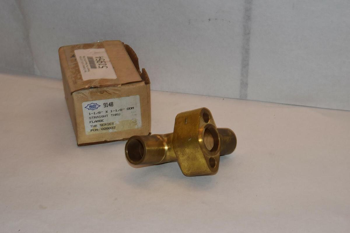 NEW ALCO 9148 028032 1-1/8" x 1-1/8" STRAIGHT THRU FLANGE BODY