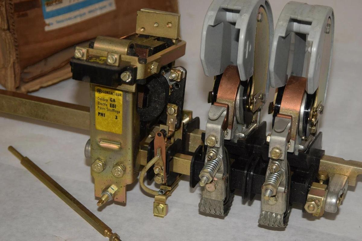 (NEW) TELEMECANIQUE CV1-GA CV1 GA 77678 PN1 3 Contact