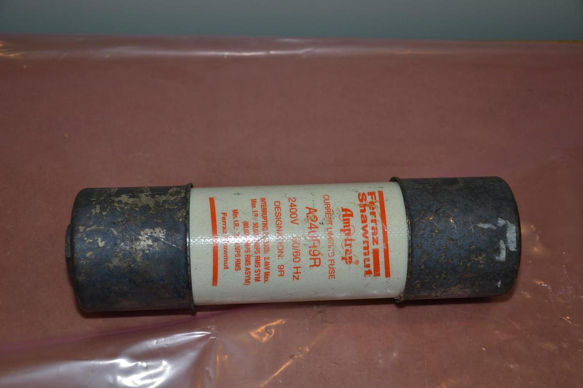 Used FERRAZ SHAWMUT FUSE A240R9R 2400V 2400 V 9R