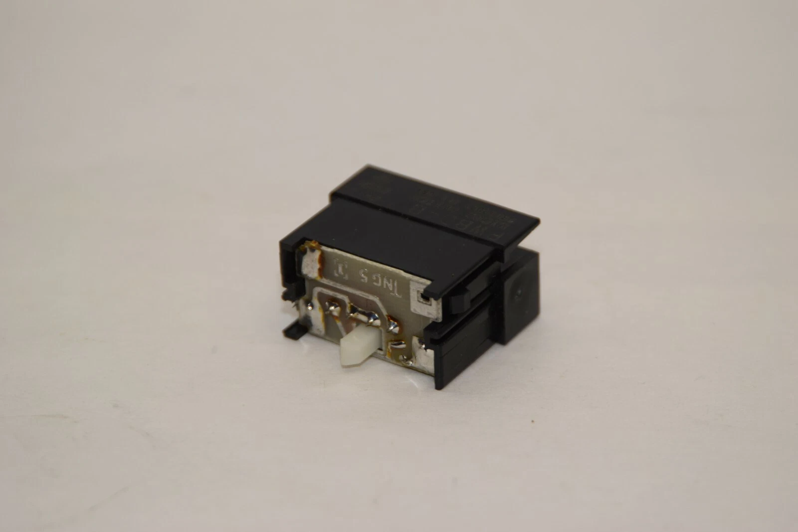 (NEW) MICROSWITCH PWBD4B 7-24Vdc Limit Switch