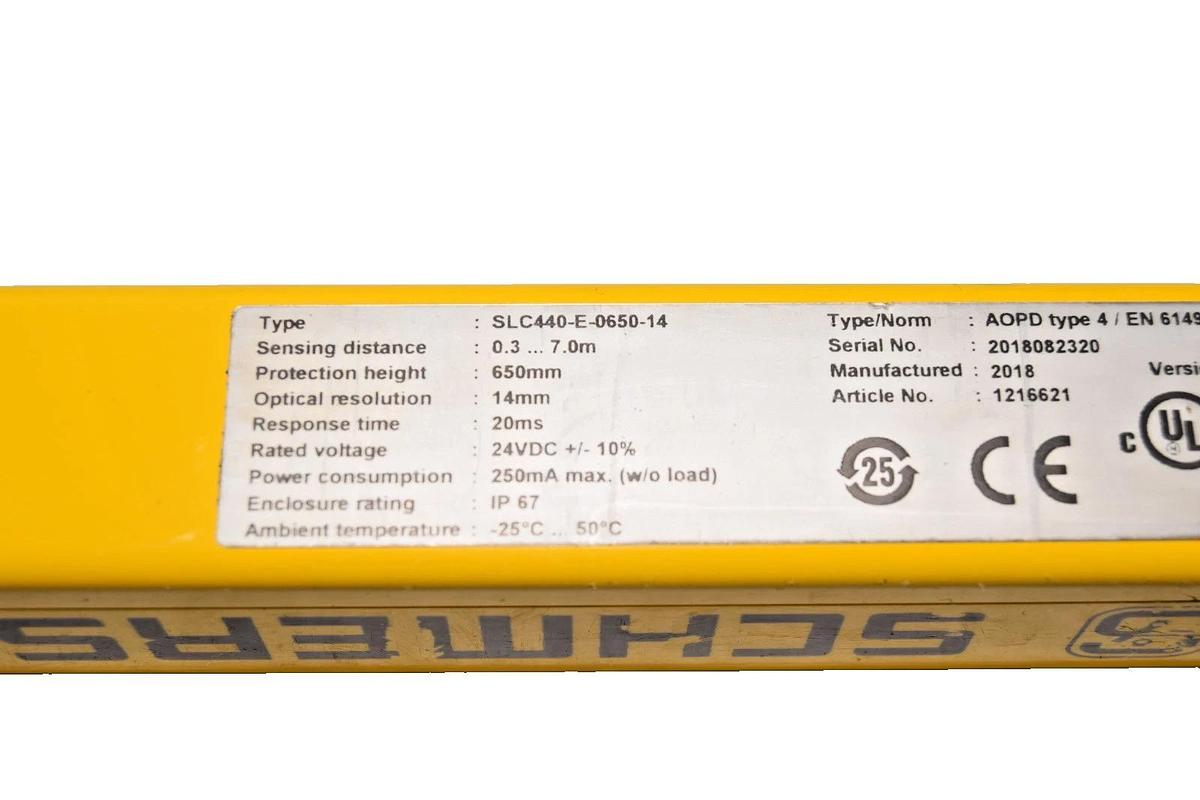 Schmersal Safety Light Curtain SLC440-E-0650-14 Emitter 24VDC (New)
