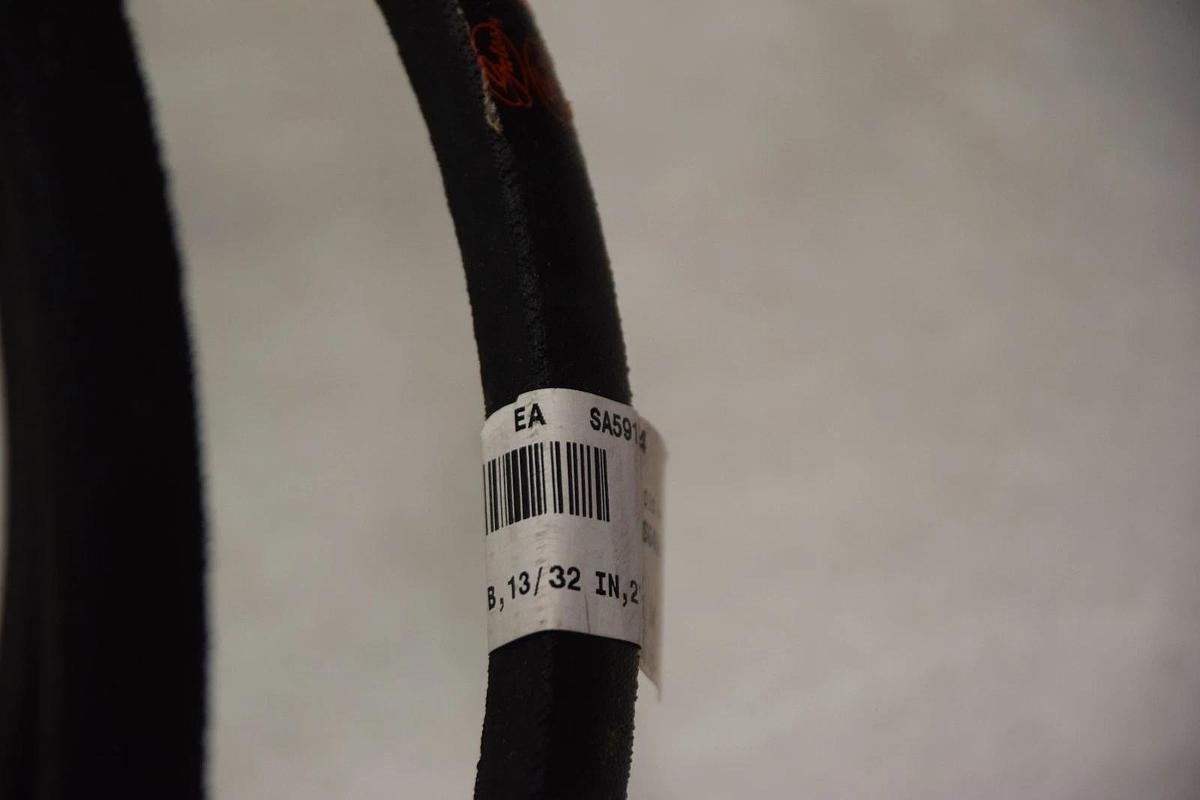 GATES B98 9003-2098 101" OUTSIDE LENGTH 13/32", 21/32" HIGH-POWER II V-BELT NEW