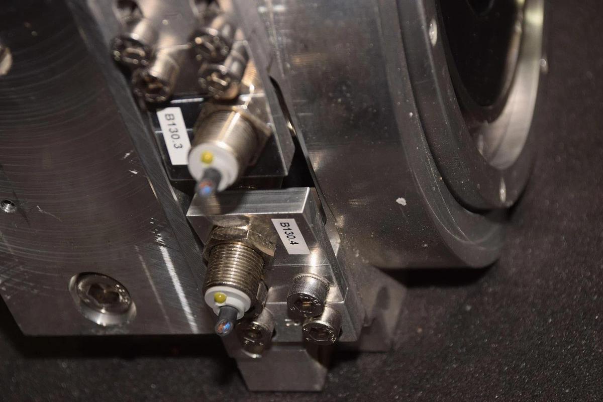 Used Yokogawa Unaxis Servo Motor DR1015B80*1C/L1, B5119203DA, 202RM46966E2