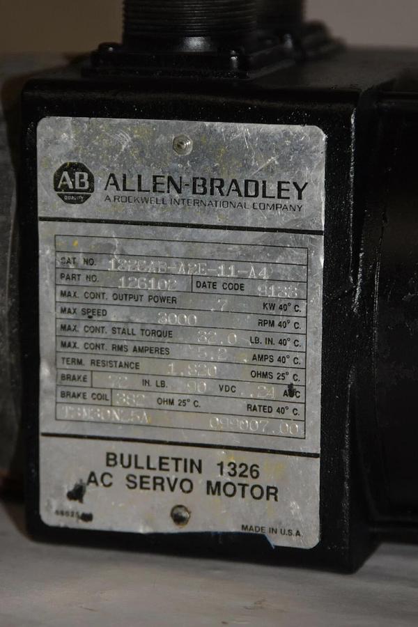 Used ALLEN BRADLEY 1326AB-A2E-11-A4 3000rpm 5/8" AC Servo Motor With Encoder