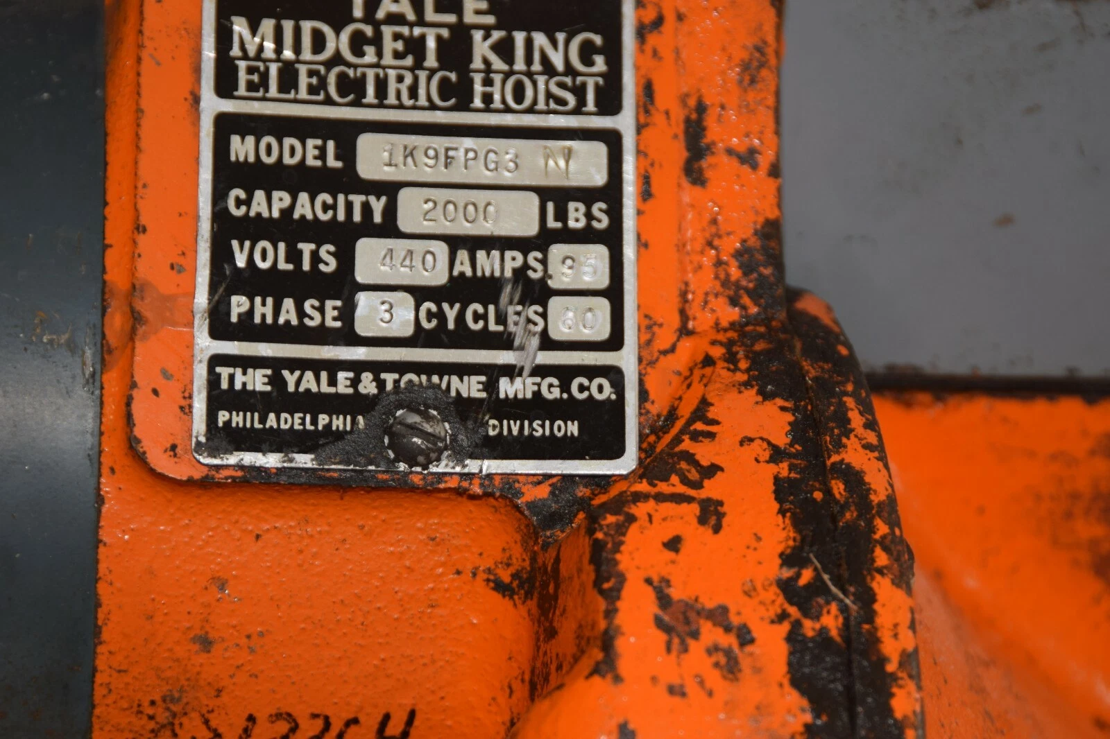 Used Yale Electric Chain Hoist 1 Ton 2000lb 1K9FPG3 3Ph 440v 1K9FPG3N 10' Chain Drop