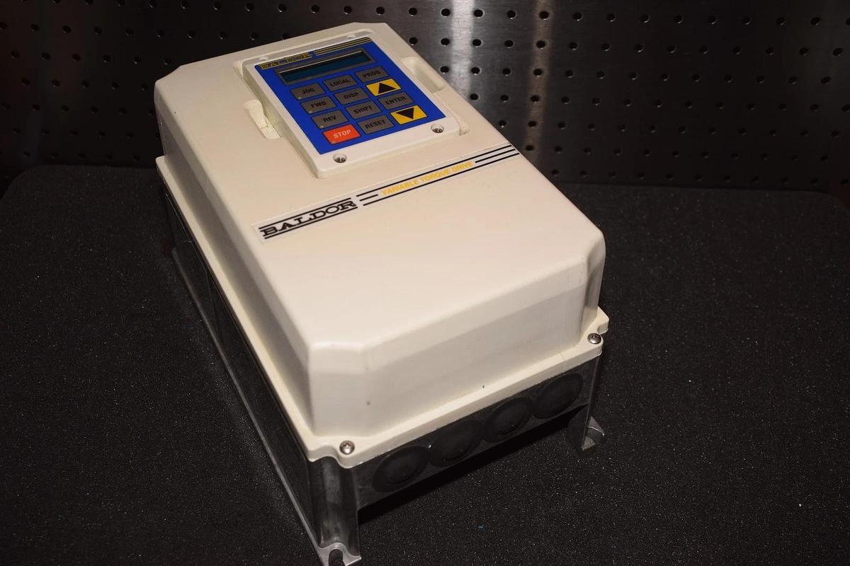 Baldor Reliance  ID15V403-WR VFD, 460V, 3PH, 3HP, AC Drive IN0827E40, Wash Down