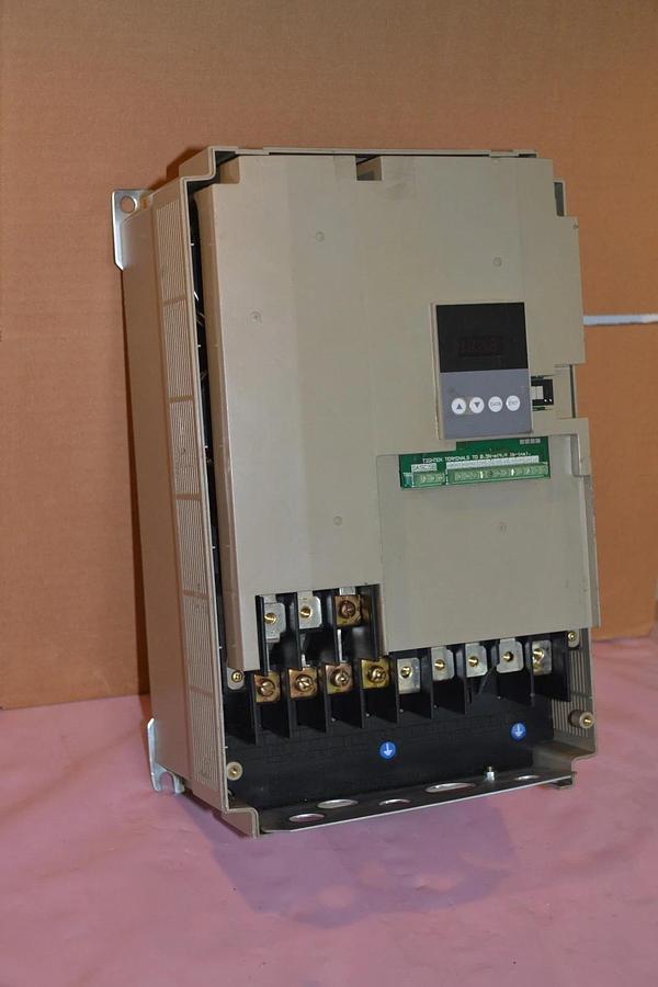 Used TELEMECANIQUE SQUARE D DRIVE ATV18D23N4 20 HP 15 KW 3 PH 460 V 60 A