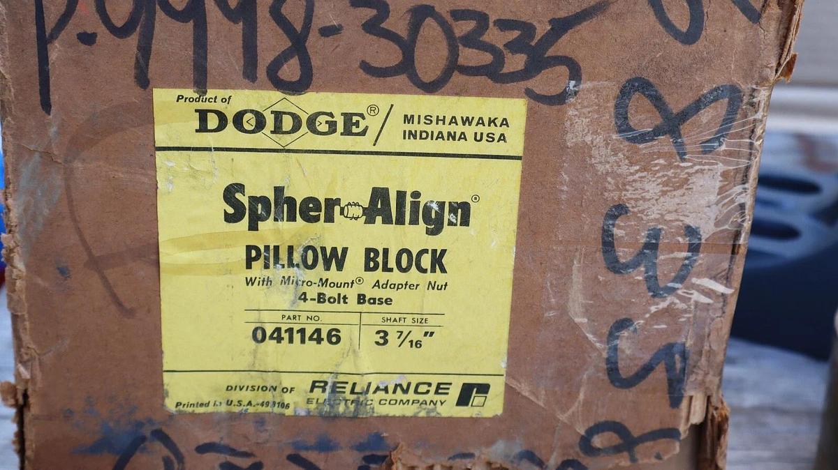 Dodge Reliance Spher Align Pillow Block Bearing Housing 041146 SAF 3-7/16" NOS