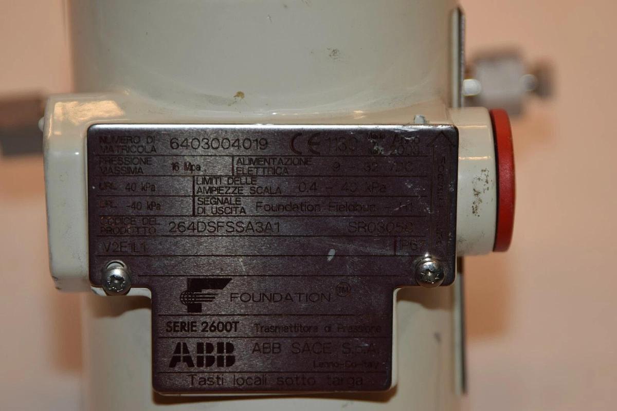 Used ABB 2600T Pressure Transmitter 264DSFSSA3A1 SR03058 6403004019