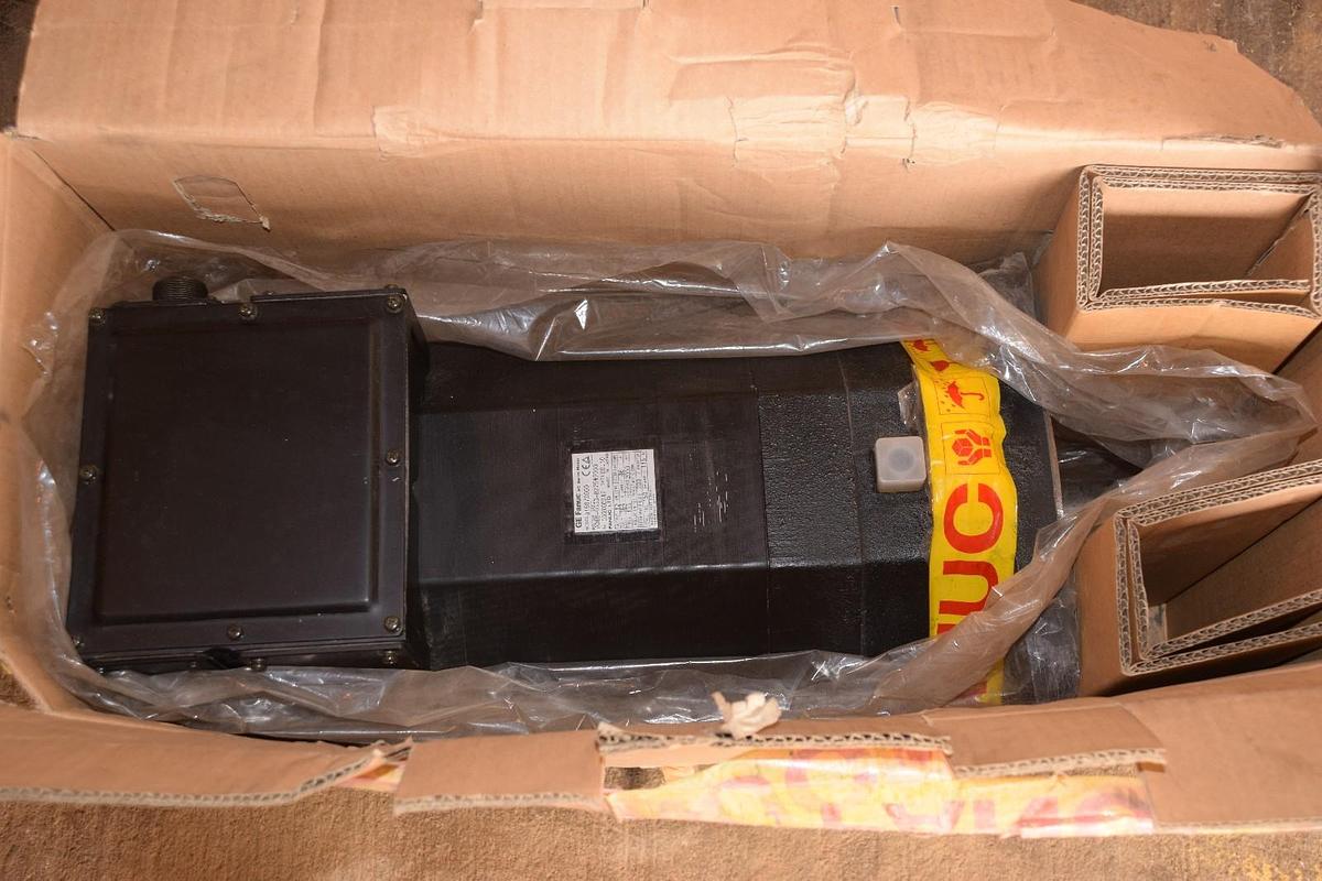 NEW FANUC AC Servo Motor A06B-0333-B275  A06B-0333-B275#7000 A150/2000 12kW 164v