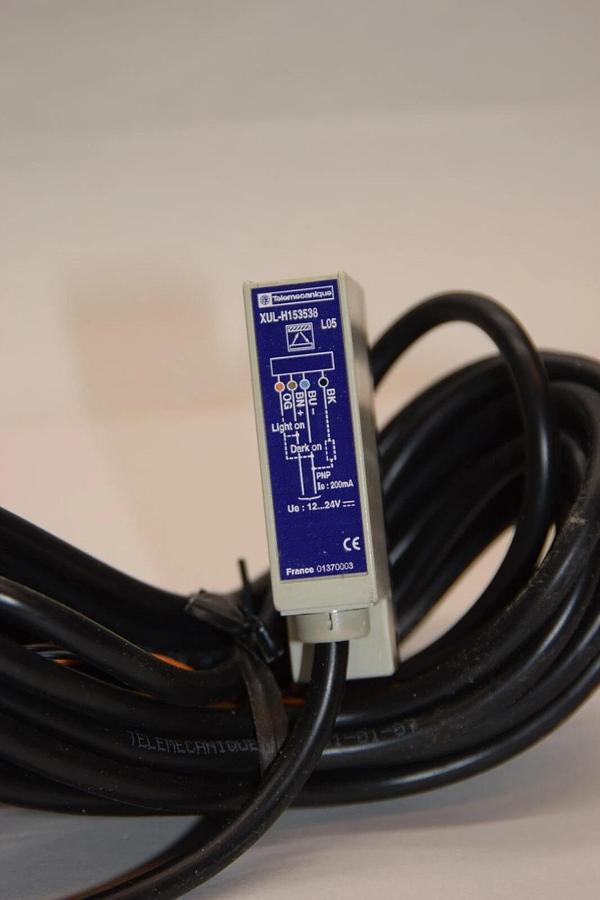 (NEW) TELEMECANIQUE XUL-H153538L05 XULH153538L05 12-24V Photoelectric Sensor
