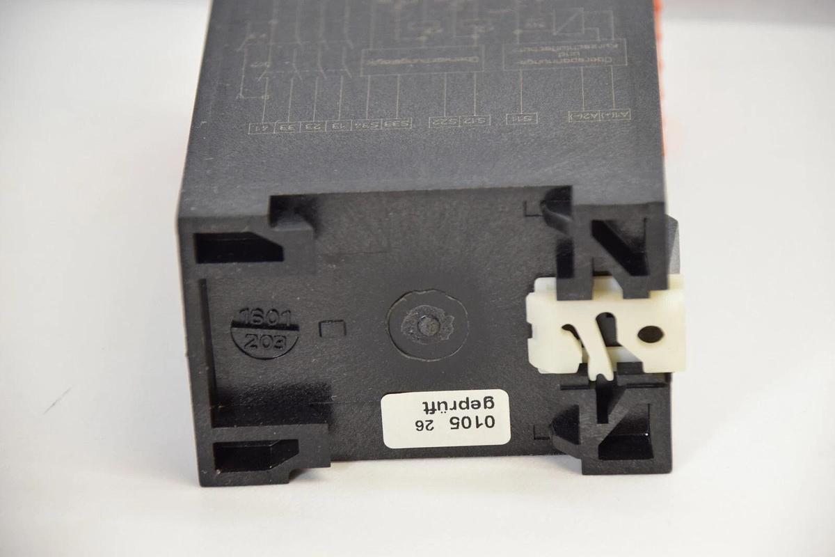 Used DOLD BD5935 Safety Relay