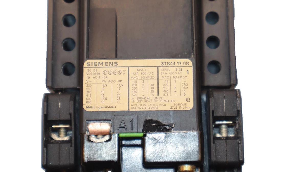 Siemens 3TB44 17-0B 24V Coil 3pole Size 1 Contactor (New)