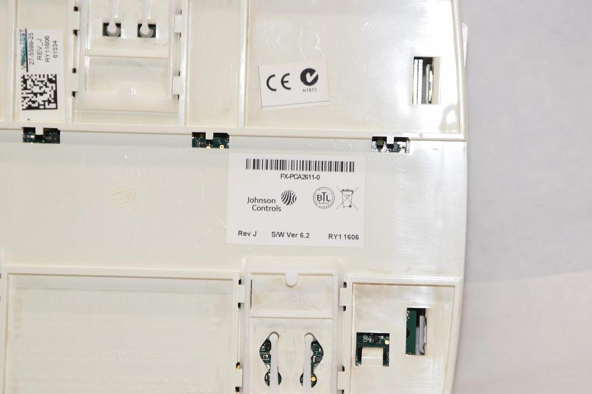 Used JOHNSON CONTROLS FX-PCA2611-0 Rev J Ver. 6.2 PCA2611 Programmable Controller