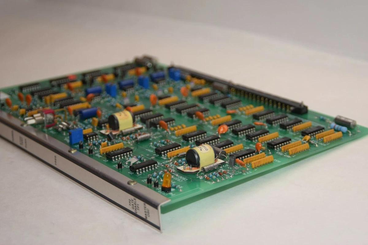 (NEW) EMERSON / LIEBERT 70083002/12/21 TP2 Gate TP1 Master OSC Control Module